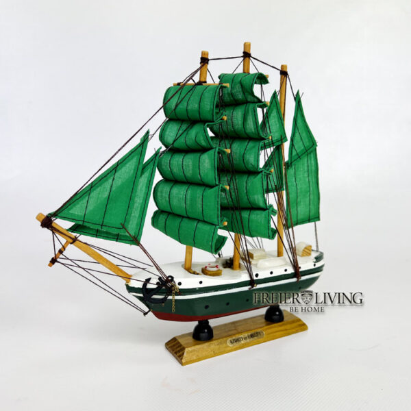 Kleines Segelschiffmodell Alexander von Humboldt Holz Modell