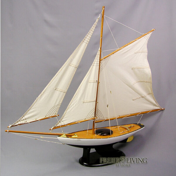 Modellschiff klein Endeavour Holz