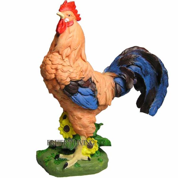Stolzer Hahn als Figur Bauernhof