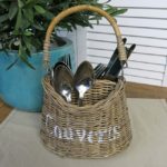 Rattankorb mit Henkel